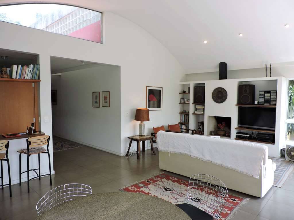 Casa de Condomínio à venda com 3 quartos, 275m² - Foto 4