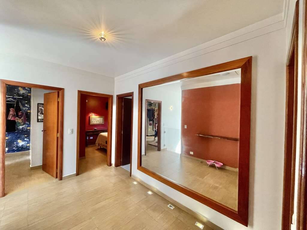 Casa de Condomínio à venda com 4 quartos, 500m² - Foto 25