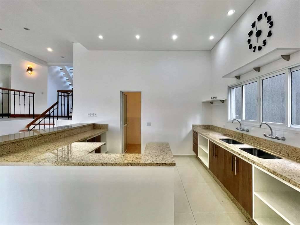 Casa de Condomínio à venda com 3 quartos, 271m² - Foto 12