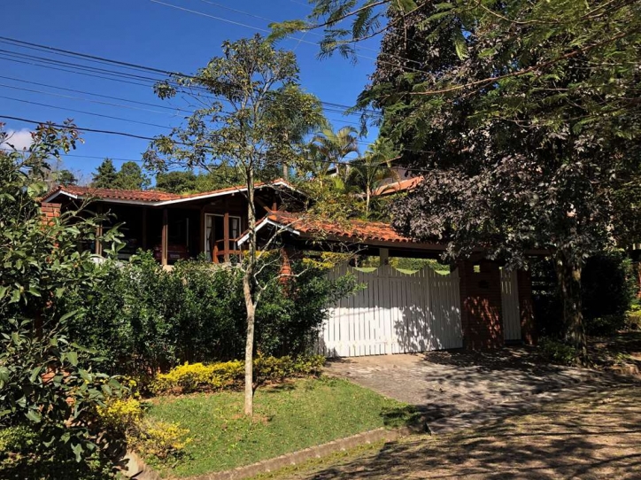 Casa de Condomínio à venda com 3 quartos, 237m² - Foto 3