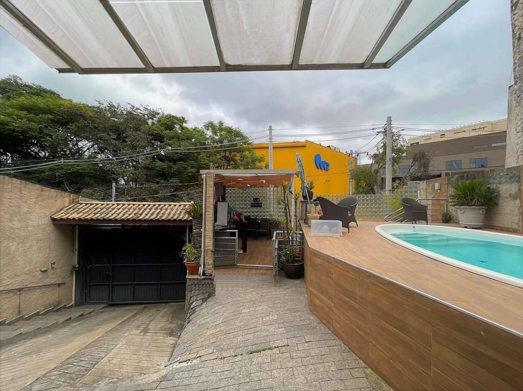 Casa à venda com 3 quartos, 180m² - Foto 7