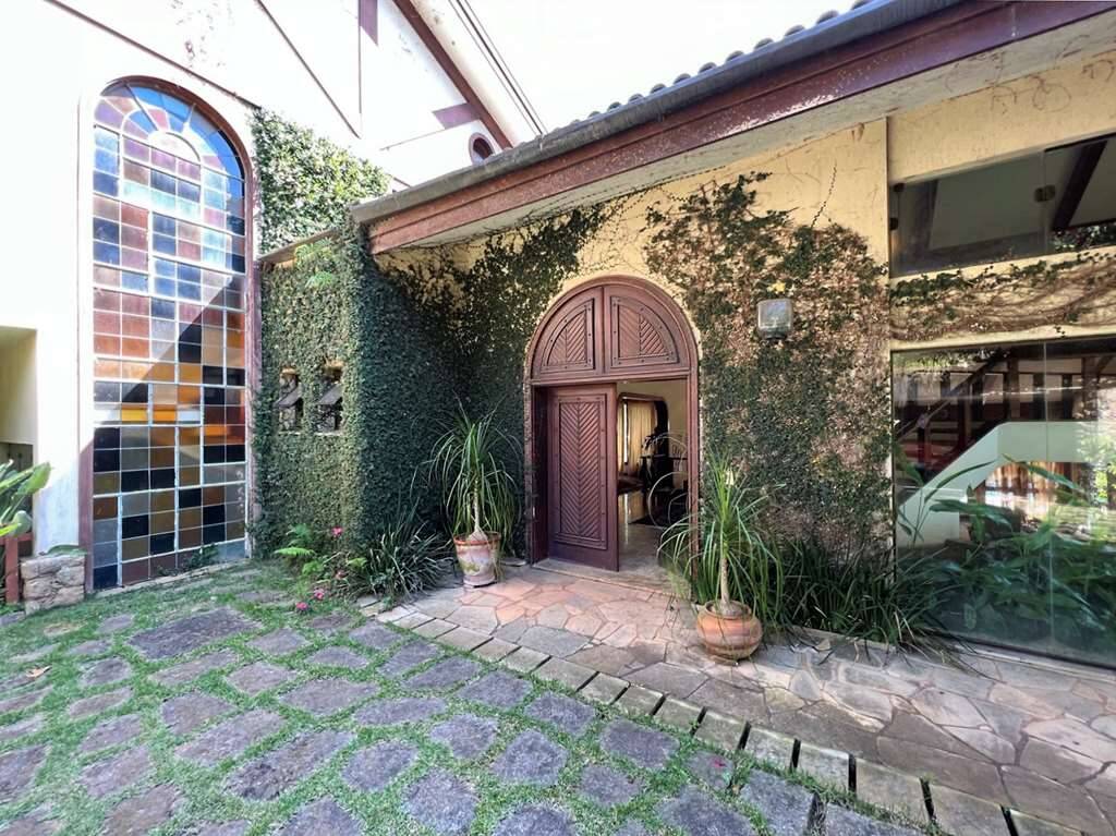 Casa de Condomínio à venda com 5 quartos, 981m² - Foto 4