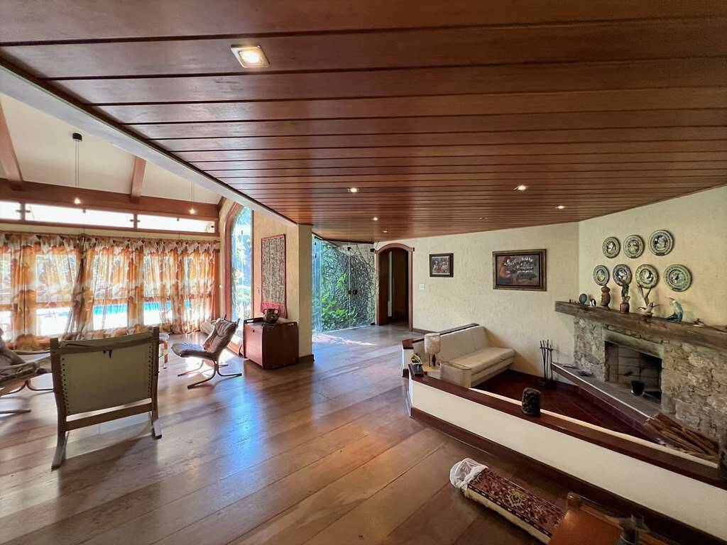 Casa de Condomínio à venda com 5 quartos, 981m² - Foto 13