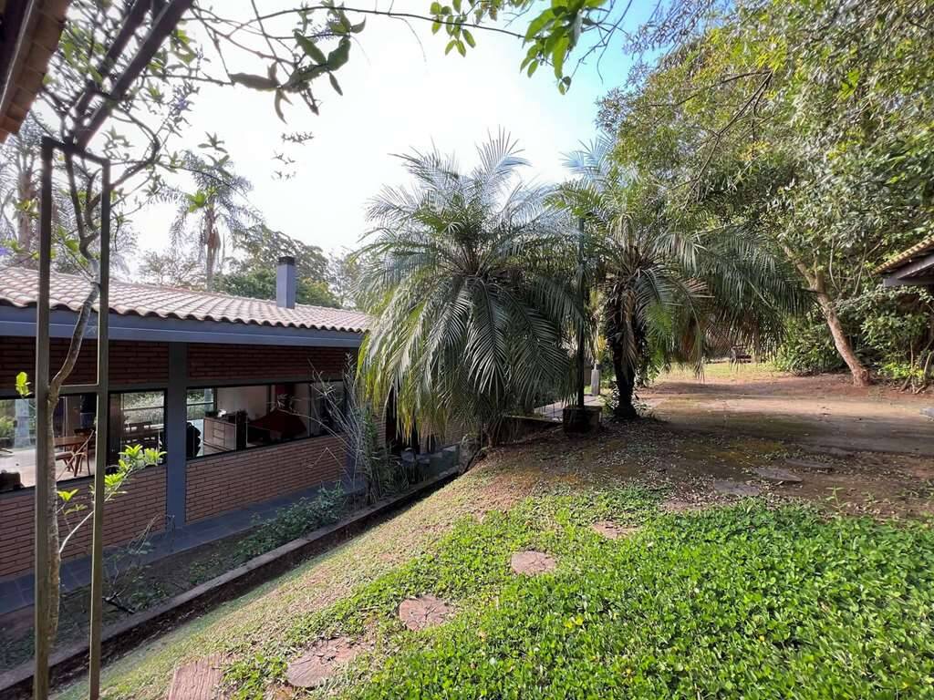 Casa de Condomínio à venda com 5 quartos, 382m² - Foto 3