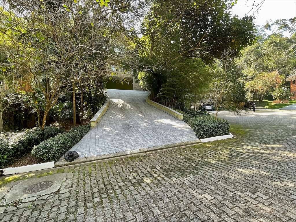 Casa de Condomínio à venda com 4 quartos, 553m² - Foto 3