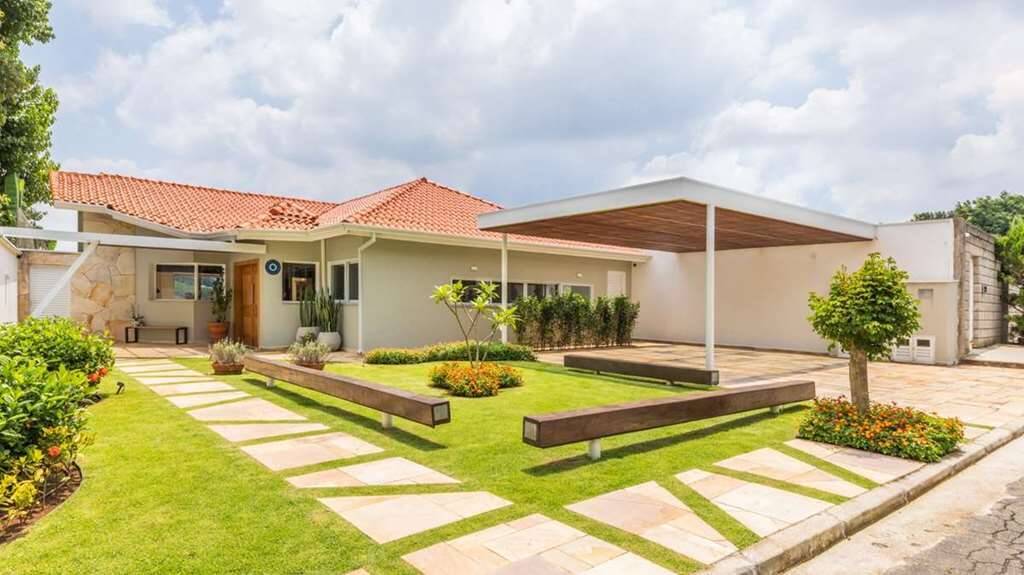 Casa de Condomínio à venda com 3 quartos, 370m² - Foto 1