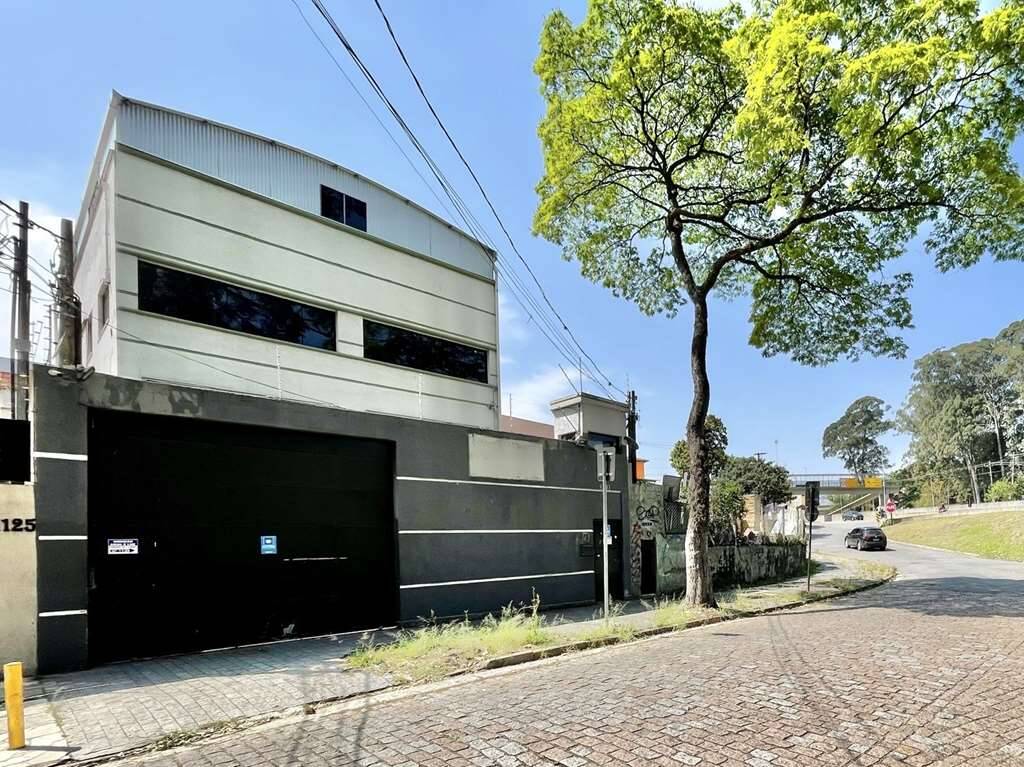 Prédio Inteiro à venda e aluguel, 585m² - Foto 1