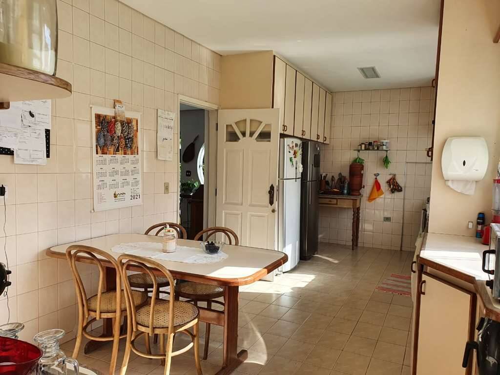 Casa de Condomínio à venda com 3 quartos, 320m² - Foto 17