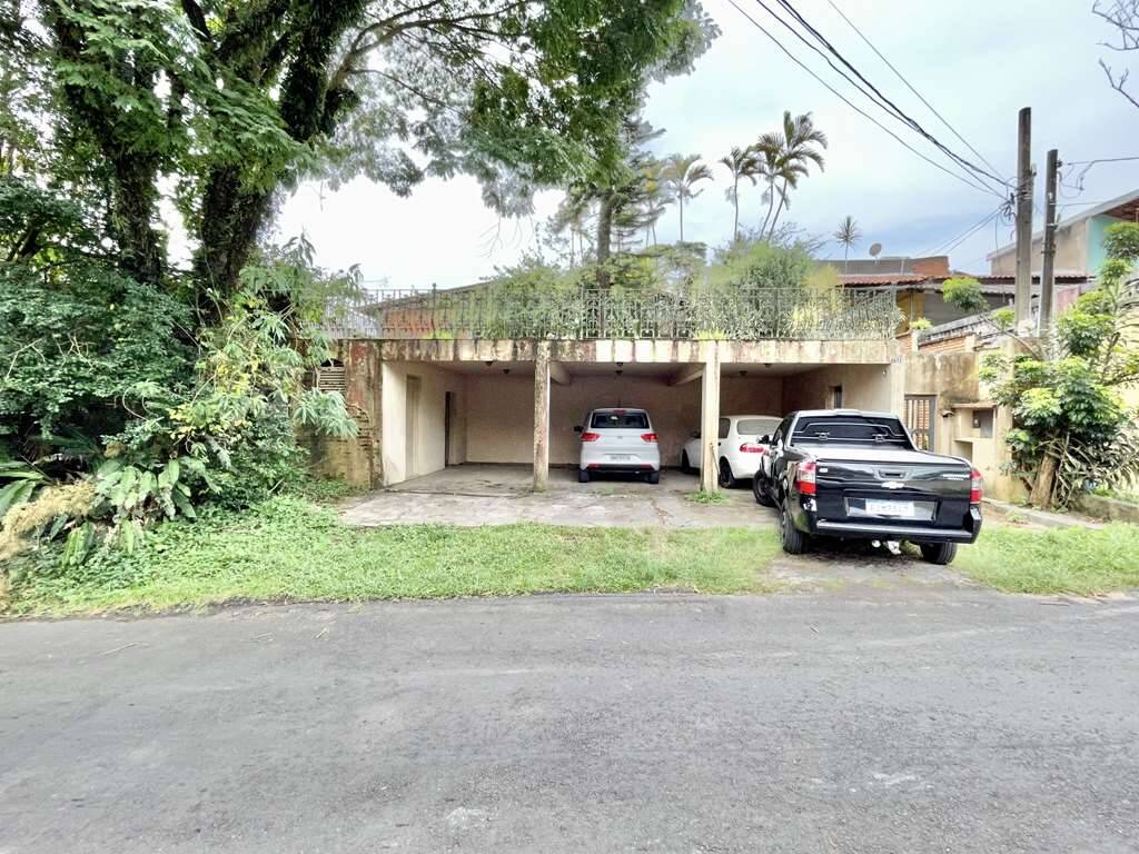 Casa à venda com 4 quartos, 353m² - Foto 2