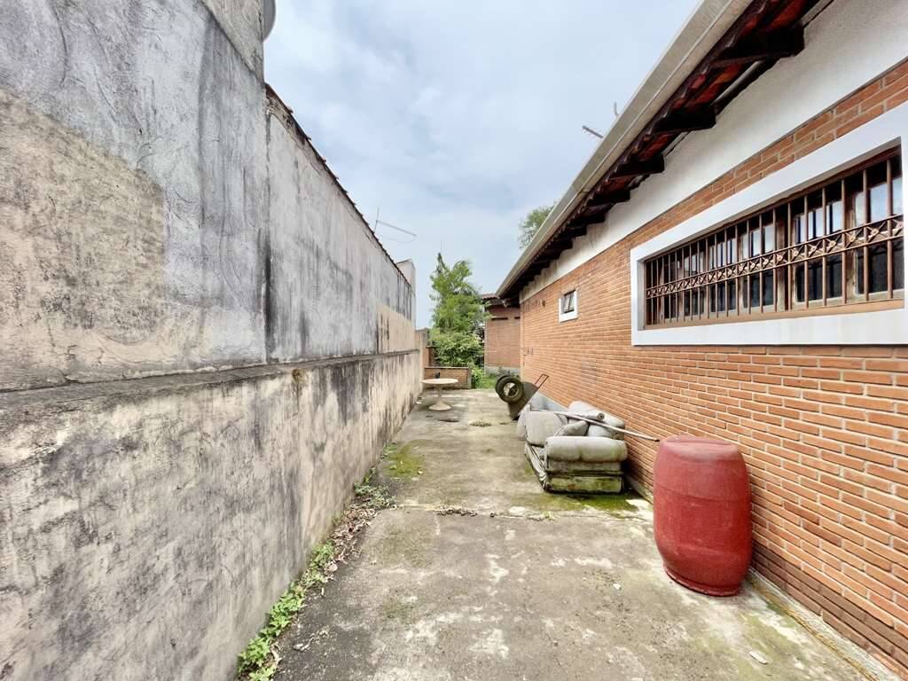 Casa à venda com 4 quartos, 353m² - Foto 10