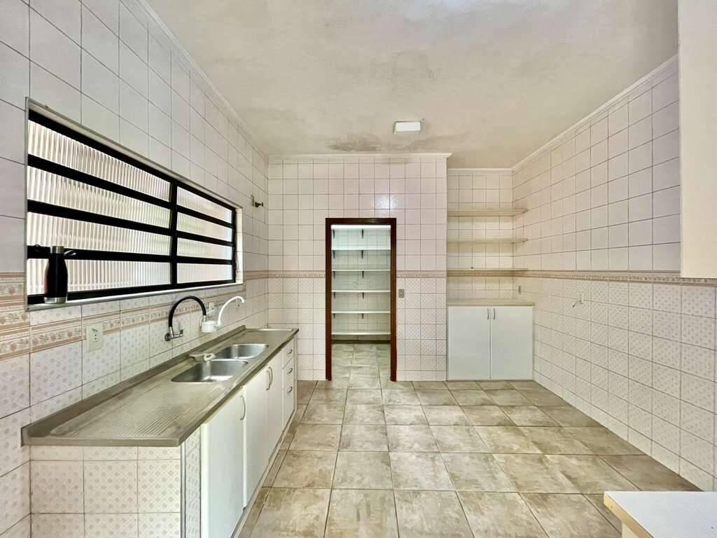 Casa de Condomínio à venda com 5 quartos, 360m² - Foto 22