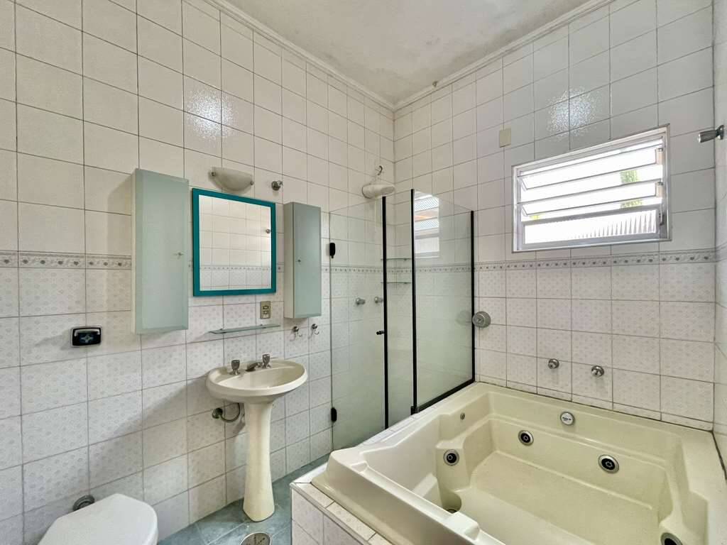 Casa de Condomínio à venda com 5 quartos, 360m² - Foto 28