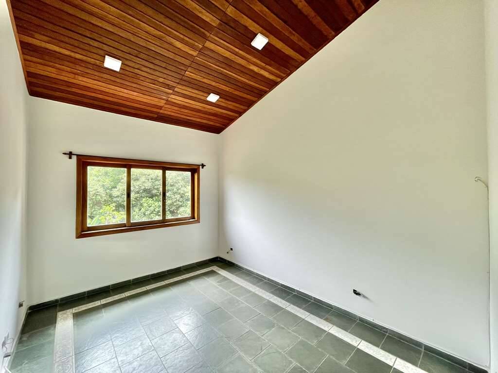 Casa de Condomínio à venda com 5 quartos, 360m² - Foto 35