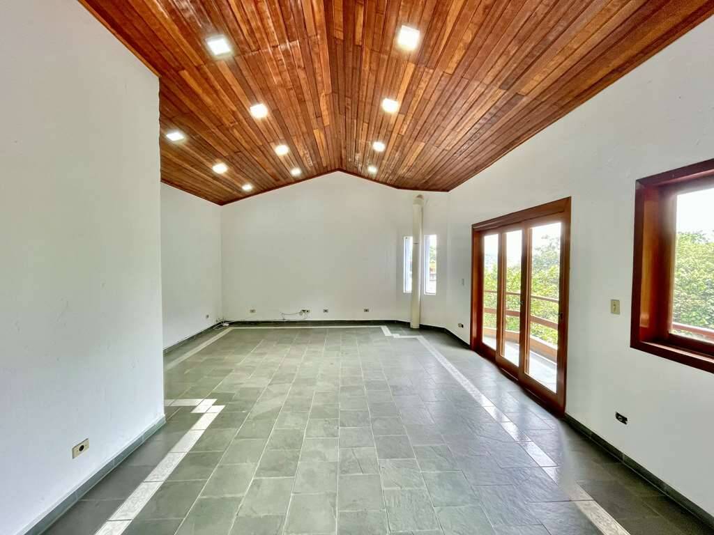 Casa de Condomínio à venda com 5 quartos, 360m² - Foto 40