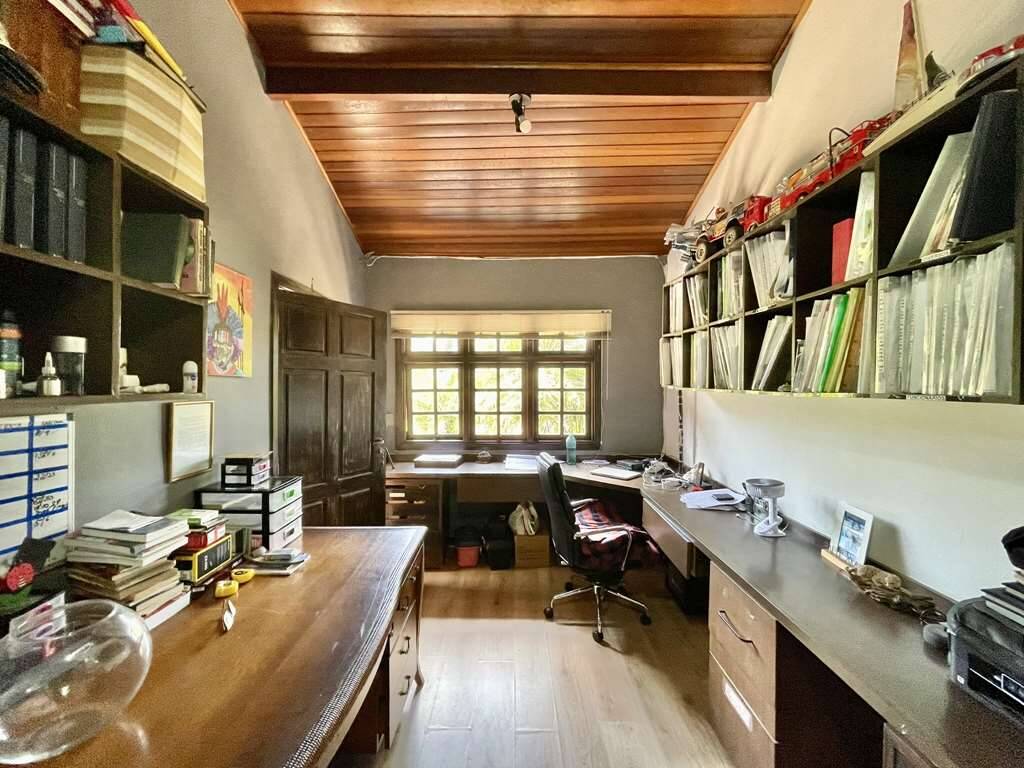 Casa de Condomínio à venda com 4 quartos, 256m² - Foto 29