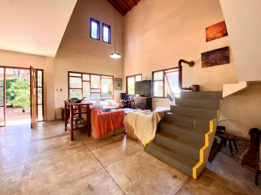 Casa de Condomínio à venda com 4 quartos, 303m² - Foto 1