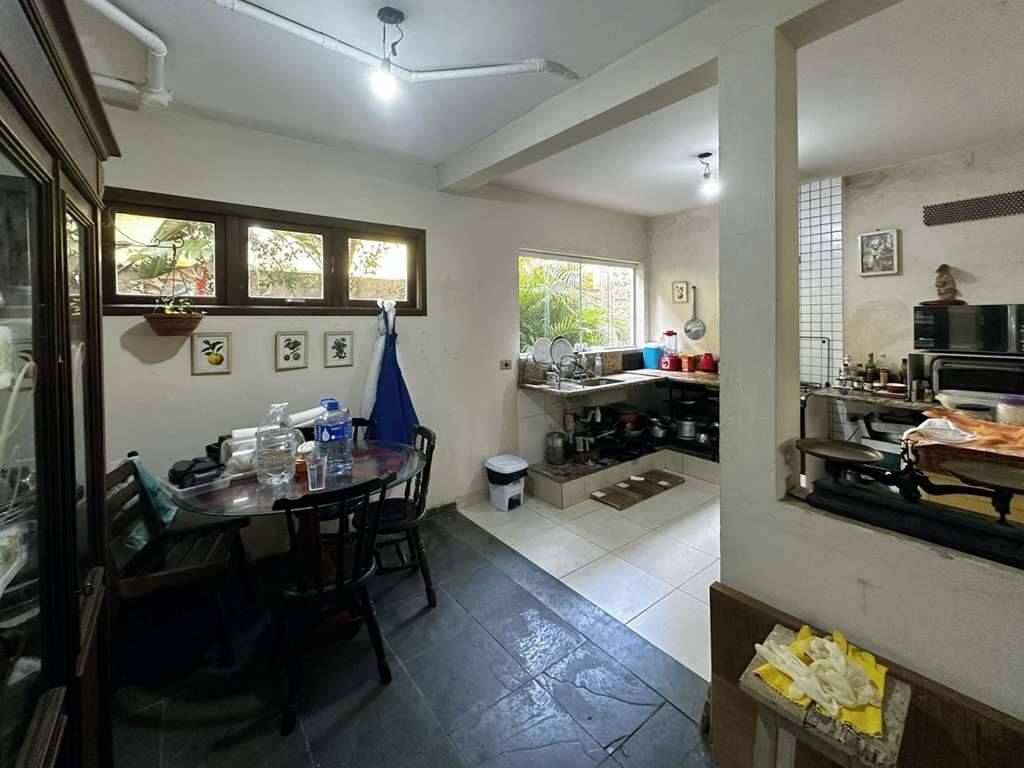 Casa de Condomínio à venda com 4 quartos, 303m² - Foto 18