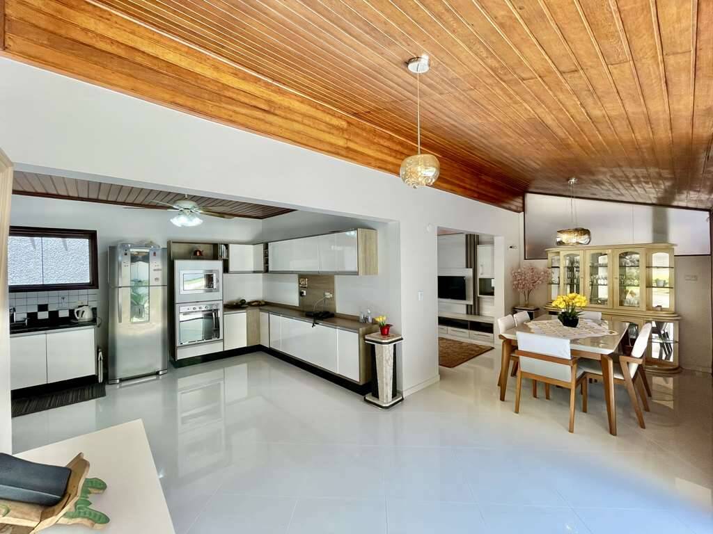 Casa de Condomínio à venda com 3 quartos, 215m² - Foto 27