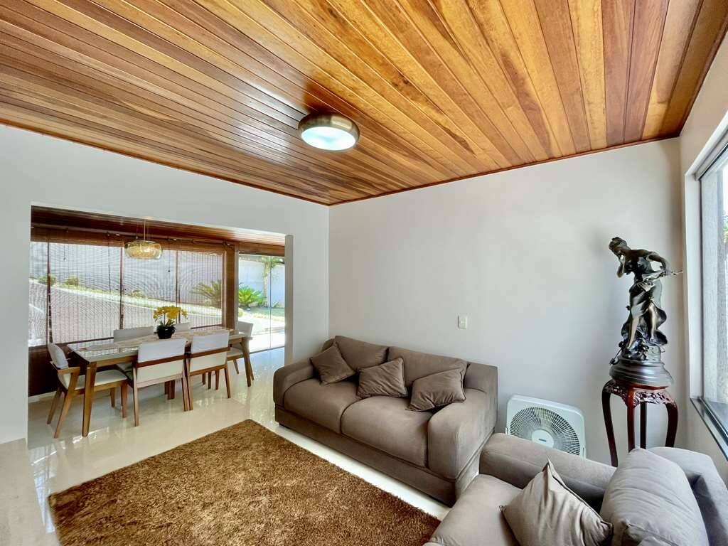 Casa de Condomínio à venda com 3 quartos, 215m² - Foto 32