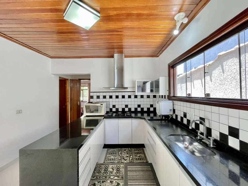 Casa de Condomínio à venda com 3 quartos, 215m² - Foto 37