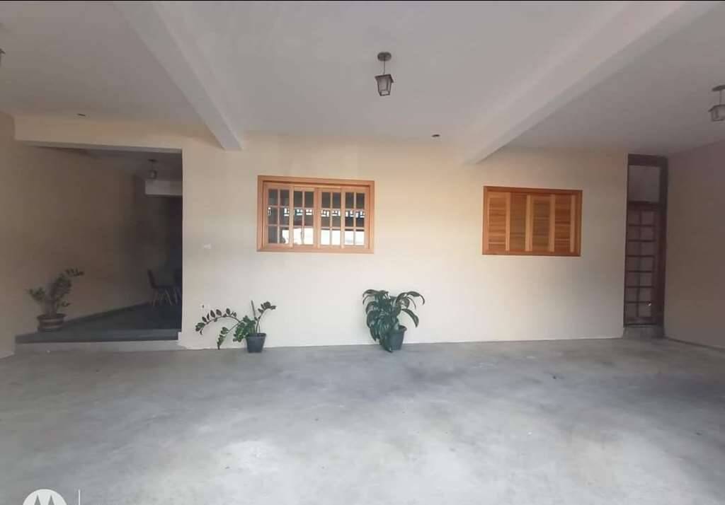 Casa à venda com 2 quartos, 180m² - Foto 4