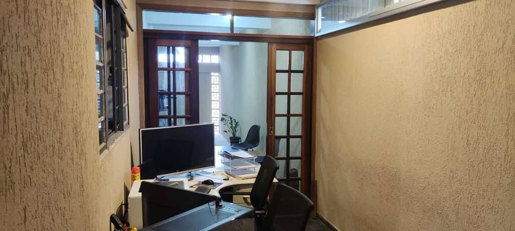 Casa à venda com 2 quartos, 180m² - Foto 7