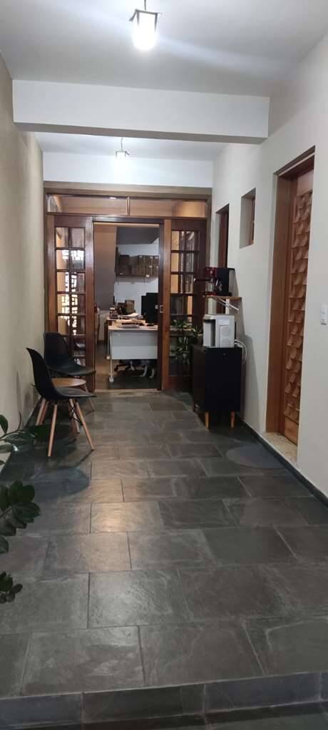 Casa à venda com 2 quartos, 180m² - Foto 8