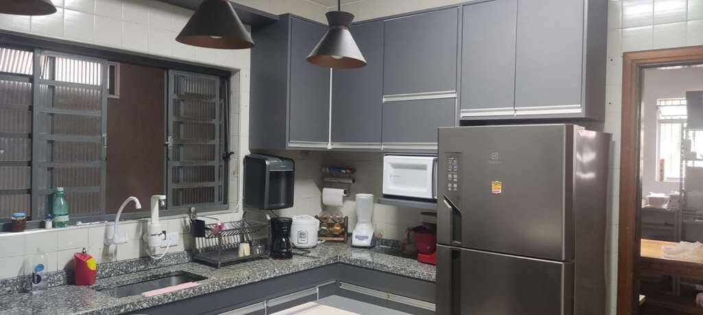 Casa à venda com 2 quartos, 180m² - Foto 10