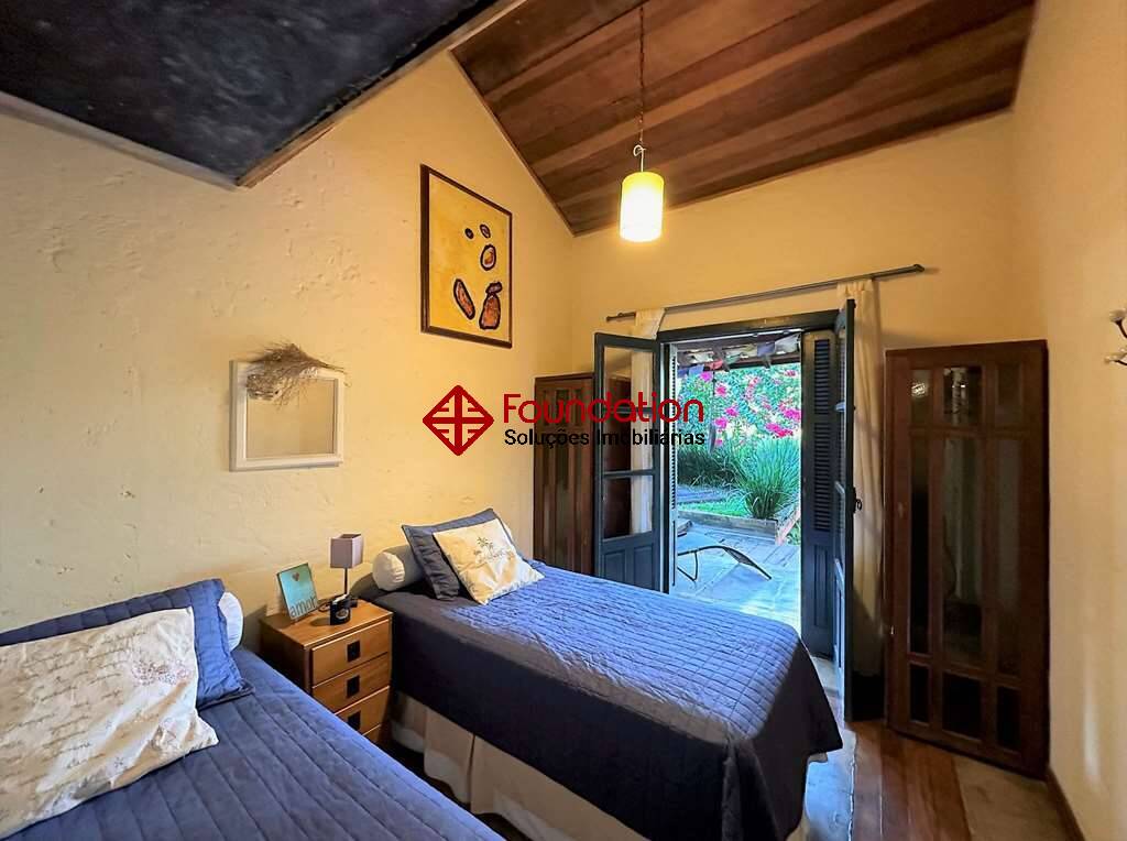 Casa à venda com 5 quartos, 334m² - Foto 25