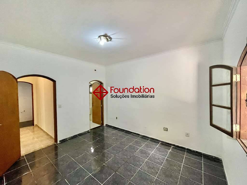 Casa à venda com 3 quartos, 230m² - Foto 27