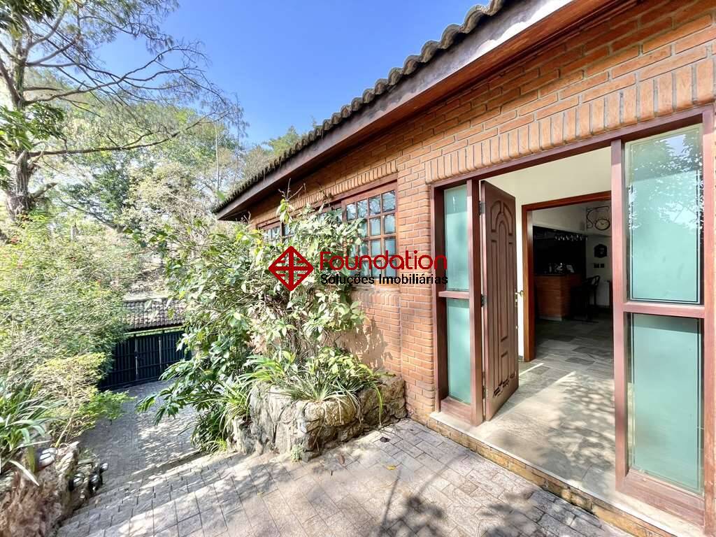 Casa à venda e aluguel com 5 quartos, 923m² - Foto 9