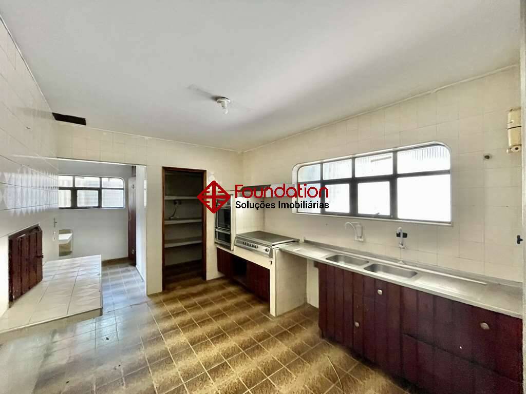 Casa à venda com 4 quartos, 700m² - Foto 8