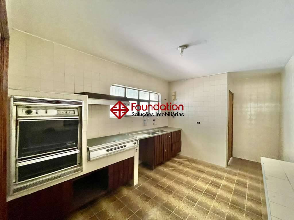 Casa à venda com 4 quartos, 700m² - Foto 14