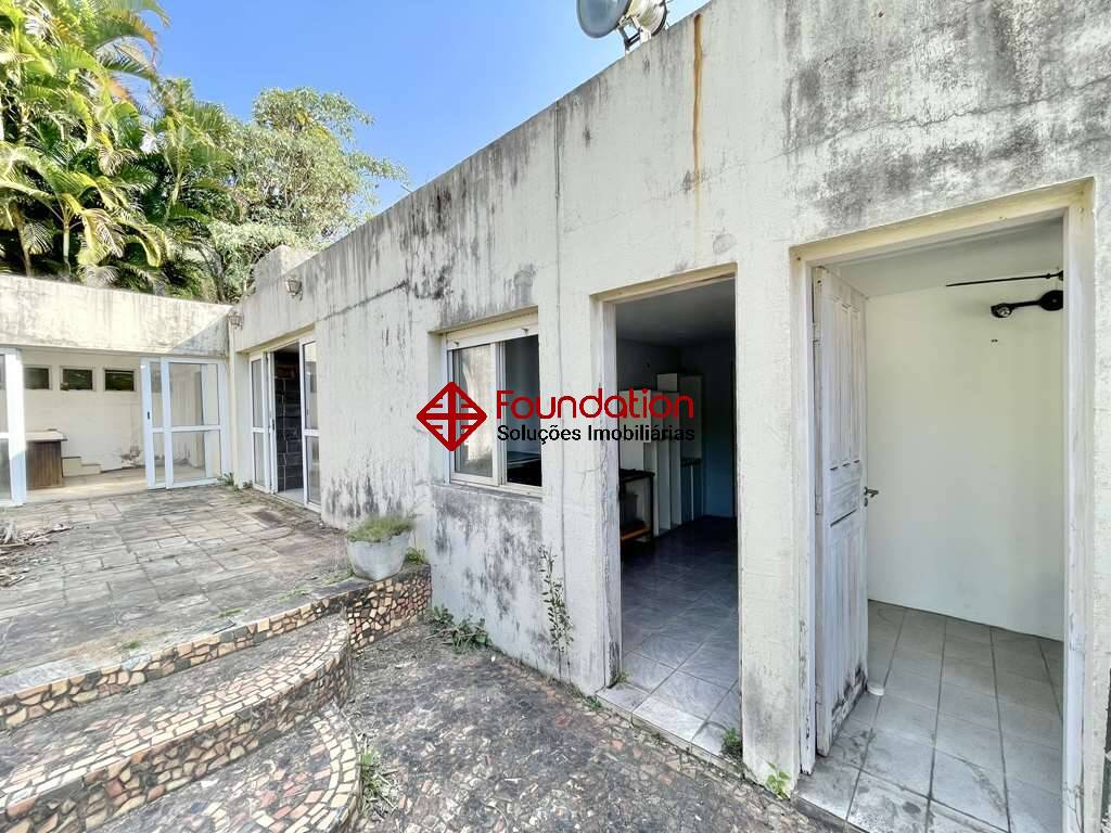 Casa à venda com 4 quartos, 253m² - Foto 13