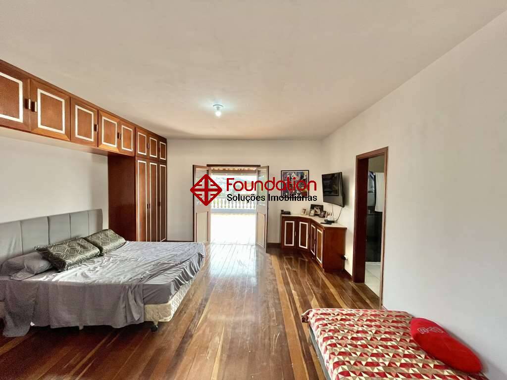 Casa de Condomínio à venda com 4 quartos, 350m² - Foto 27