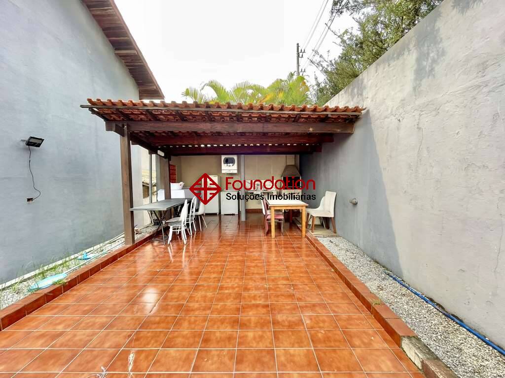 Casa de Condomínio à venda com 4 quartos, 350m² - Foto 40