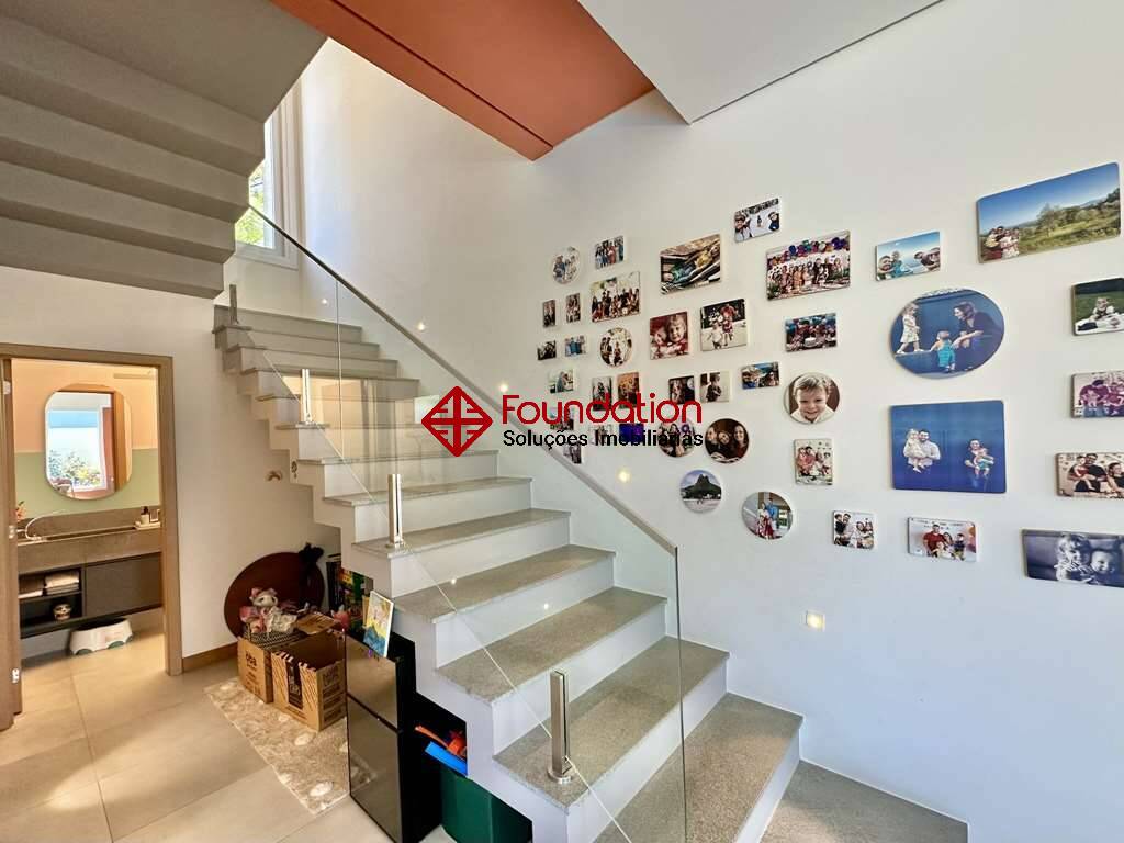 Casa de Condomínio à venda com 4 quartos, 345m² - Foto 33