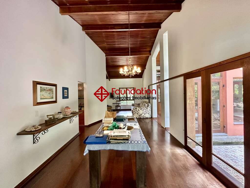 Casa de Condomínio à venda com 4 quartos, 417m² - Foto 11