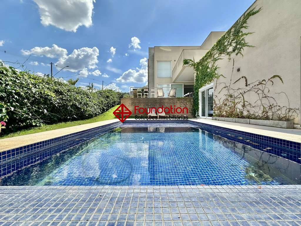 Casa de Condomínio à venda com 4 quartos, 408m² - Foto 1