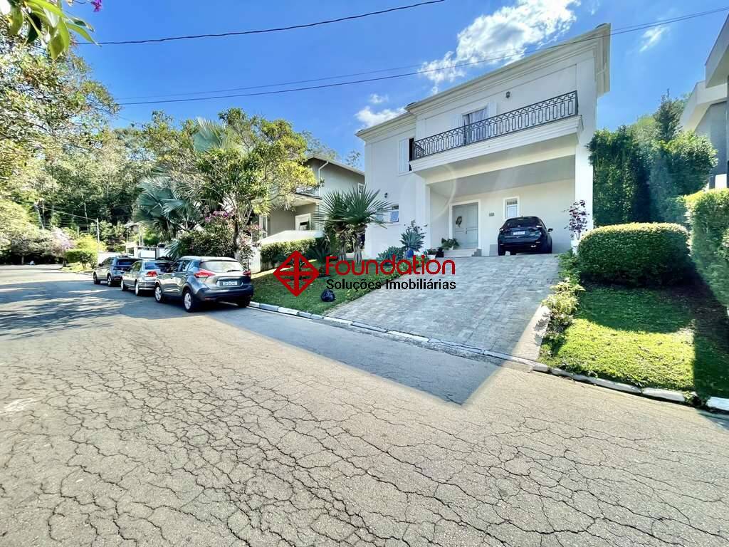 Casa de Condomínio à venda com 4 quartos, 268m² - Foto 2