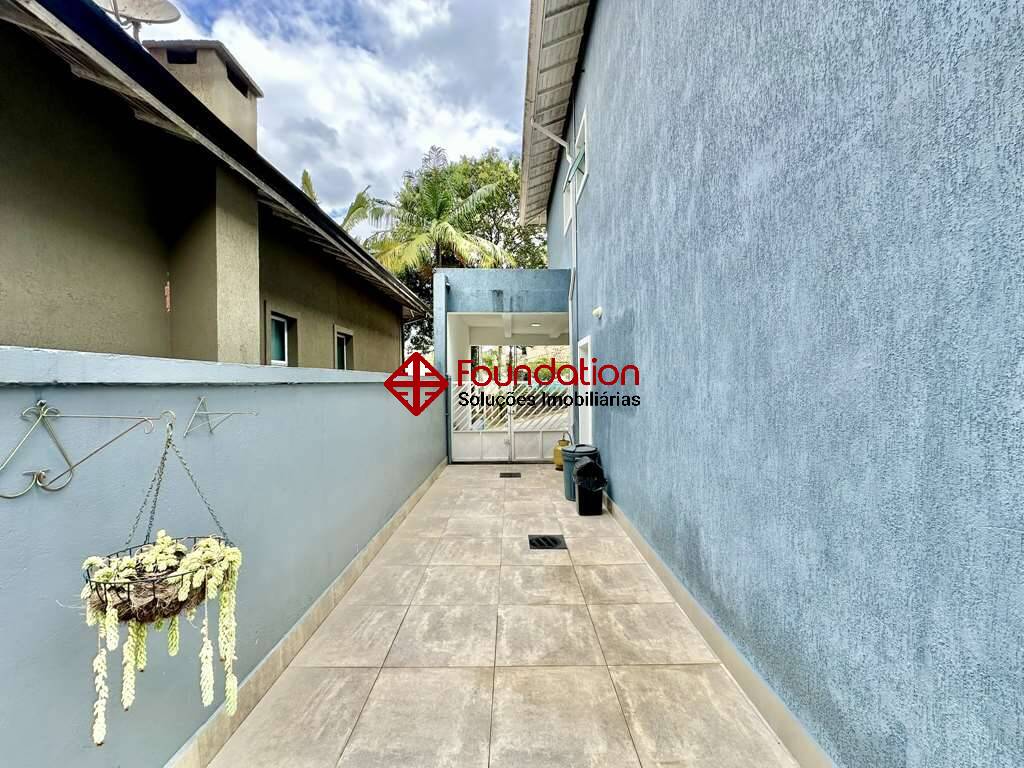 Casa de Condomínio à venda com 3 quartos, 224m² - Foto 15