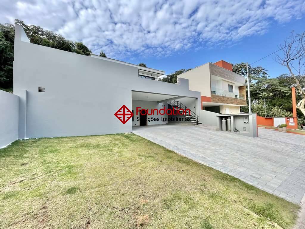 Casa de Condomínio à venda com 3 quartos, 321m² - Foto 1