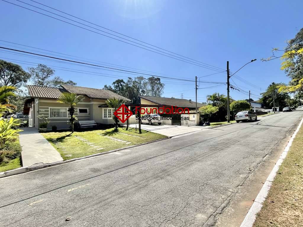 Casa de Condomínio à venda com 5 quartos, 400m² - Foto 2