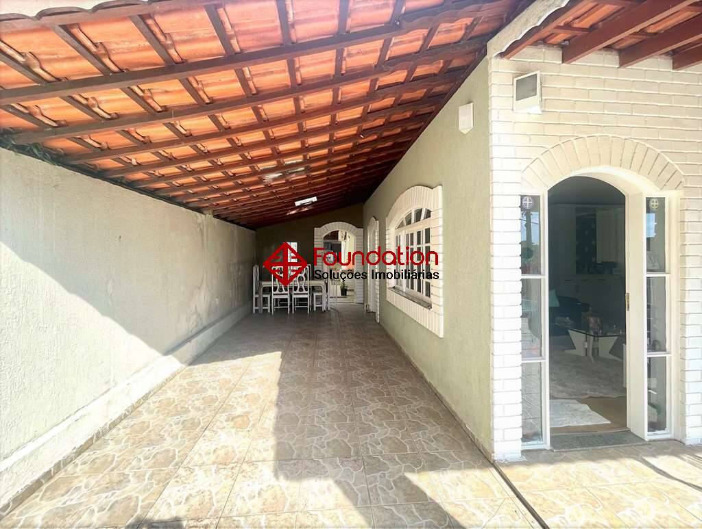 Casa à venda com 3 quartos, 131m² - Foto 8