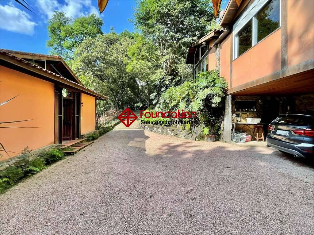 Casa de Condomínio à venda com 4 quartos, 439m² - Foto 37