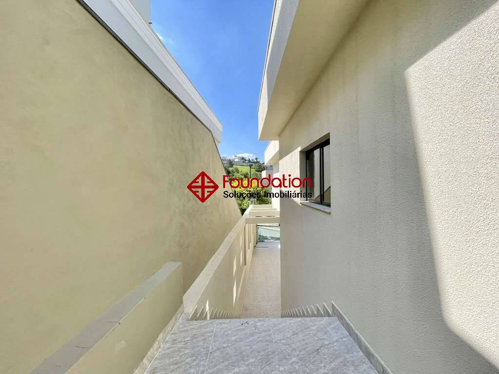 Casa de Condomínio à venda com 3 quartos, 230m² - Foto 31